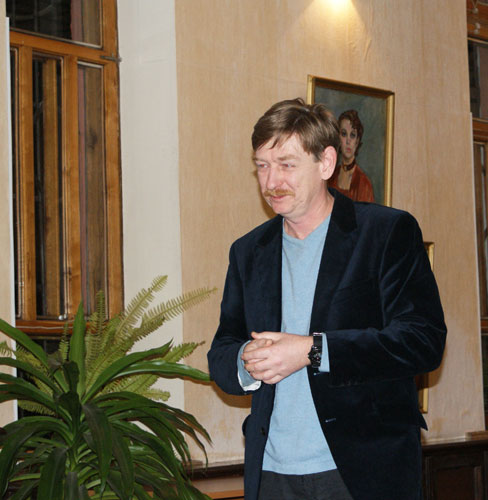 p1330.jpg (52376 bytes)