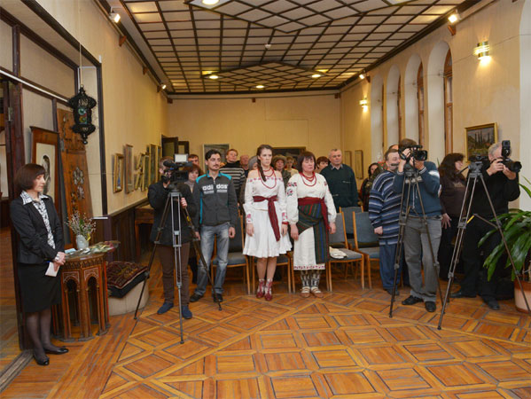 p193.jpg (87819 bytes)