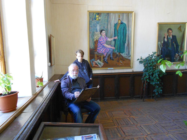 p561.jpg (62263 bytes)