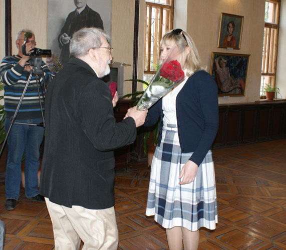 p588.jpg (70847 bytes)